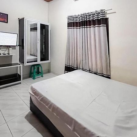 Kostel 99 Pangkal Pinang Redpartner Otel Dış mekan fotoğraf