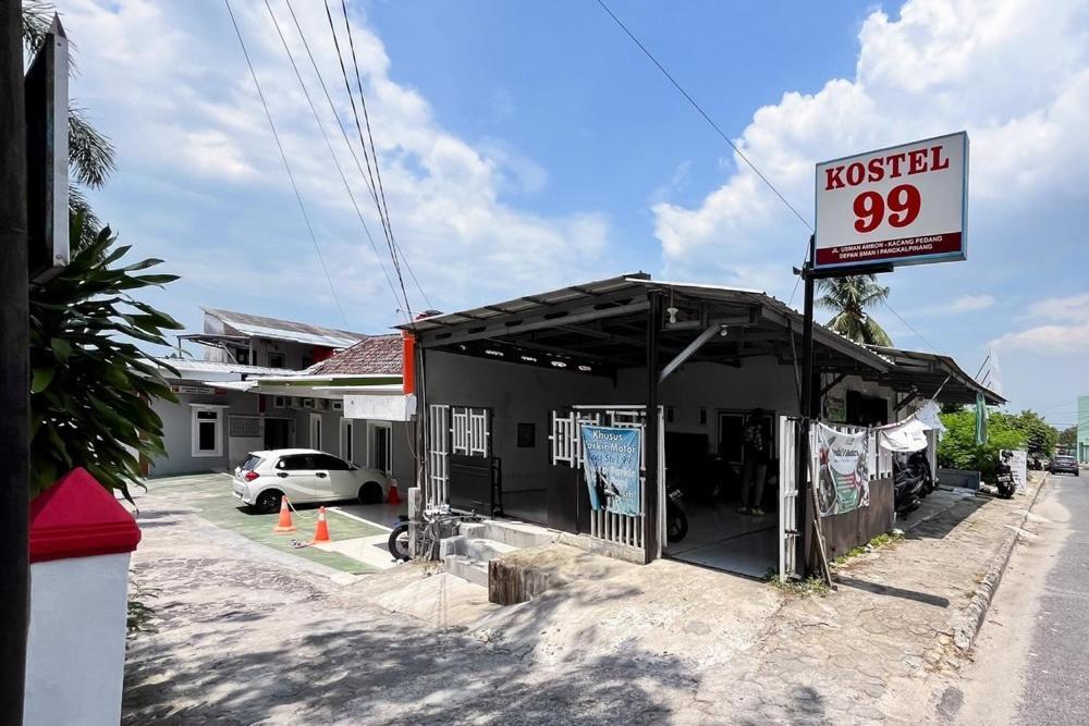 Kostel 99 Pangkal Pinang Redpartner Otel Dış mekan fotoğraf