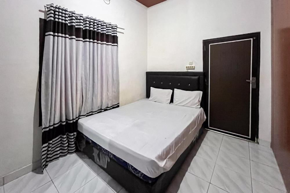 Kostel 99 Pangkal Pinang Redpartner Otel Dış mekan fotoğraf