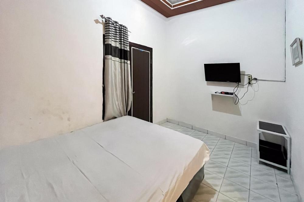 Kostel 99 Pangkal Pinang Redpartner Otel Dış mekan fotoğraf