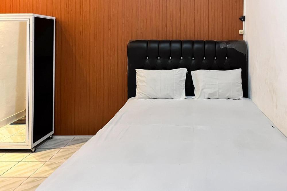 Kostel 99 Pangkal Pinang Redpartner Otel Dış mekan fotoğraf