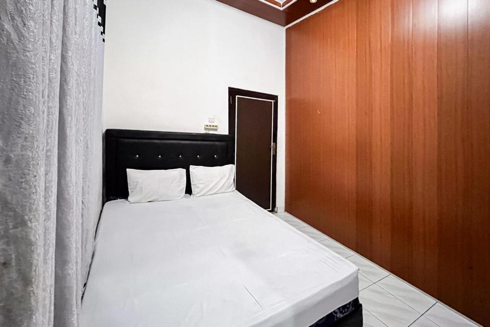 Kostel 99 Pangkal Pinang Redpartner Otel Dış mekan fotoğraf